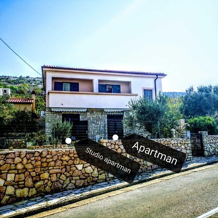 ווינייראץ Apartments Josip מראה חיצוני תמונה